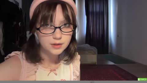Snapshot of electric_woman chatting on June 7, 1:26 pm Aleksa online show from June 7, 1:26 pm