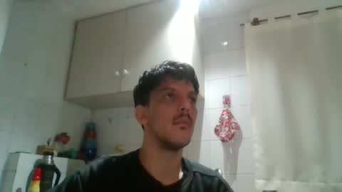 Snapshot of electrodreams chatting on October 30, 1:29 am electrodreams online show from October 30, 1:29 am