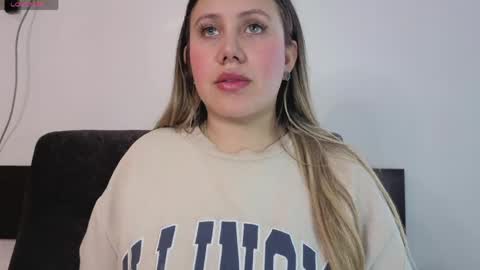 Snapshot of eleecttraa_12 chatting on May 5, 7:11 pm Electra online show from May 5, 7:11 pm