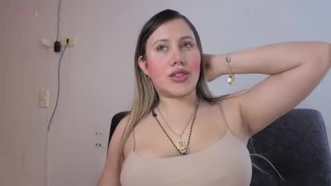 Snapshot of eleecttraa_12 chatting on June 1, 6:42 pm Electra online show from June 1, 6:42 pm