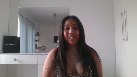 Snapshot of elegentaura chatting on September 20, 7:20 am Kaykay online show from September 20, 7:20 am