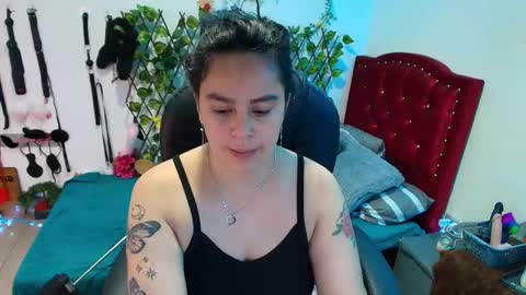 Snapshot of elektra_32 chatting on November 3, 5:03 pm elektra online show from November 3, 5:03 pm