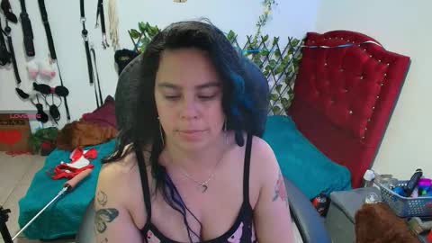 Snapshot of elektra_32 chatting on November 10, 1:26 am elektra online show from November 10, 1:26 am