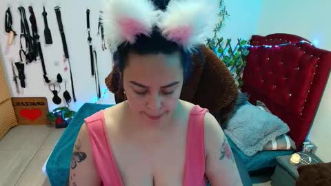 Snapshot of elektra_32 chatting on November 19, 7:19 am elektra online show from November 19, 7:19 am