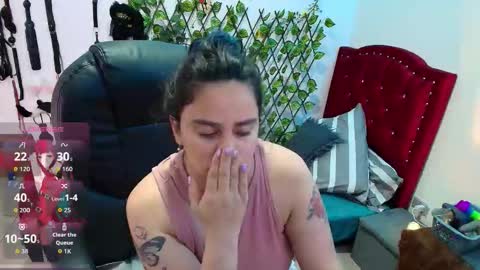 elektra online show from October 31, 1:23 pm