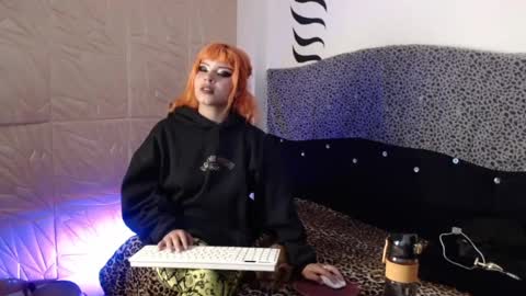 ELEKTRA  hii my birthday is tomorrow but I will celebrate it on Sunday Ill wait for you online show from January 9, 7:29 pm