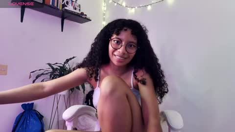 Snapshot of elektra_williams chatting on January 29, 10:43 pm elektra_williams online show from January 29, 10:43 pm