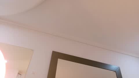 Snapshot of elektradoll1 chatting on May 20, 12:00 pm elektradoll1 online show from May 20, 12:00 pm