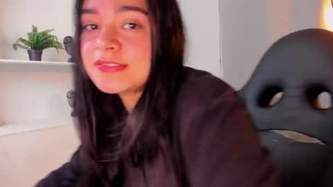 Elen CR online show from October 11, 1:20 pm