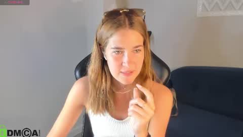 Jenny online show from June 9, 10:32 pm