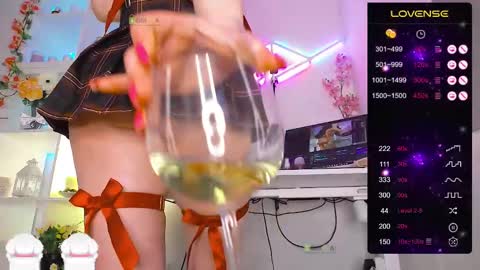 Snapshot of elena_marilyn chatting on March 6, 8:05 pm Elena online show from March 6, 8:05 pm