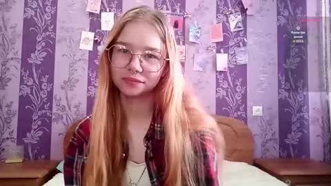 Mia online show from February 21, 4:24 am