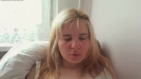Snapshot of elenaflirt chatting on May 17, 4:14 pm Elena online show from May 17, 4:14 pm