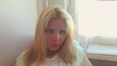Snapshot of elenaflirt chatting on May 23, 1:37 pm Elena online show from May 23, 1:37 pm