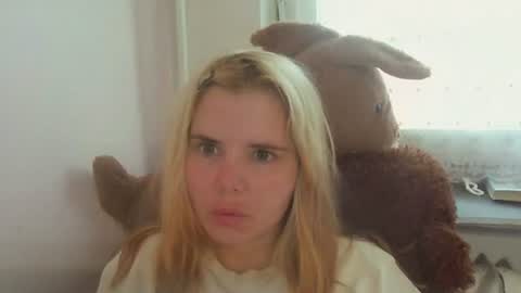 Snapshot of elenaflirt chatting on June 21, 3:14 pm Elena online show from June 21, 3:14 pm