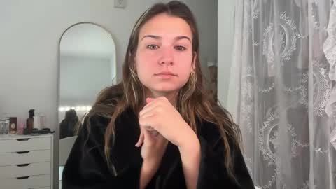 Snapshot of elenahere4u chatting on May 5, 2:14 pm Elena online show from May 5, 2:14 pm