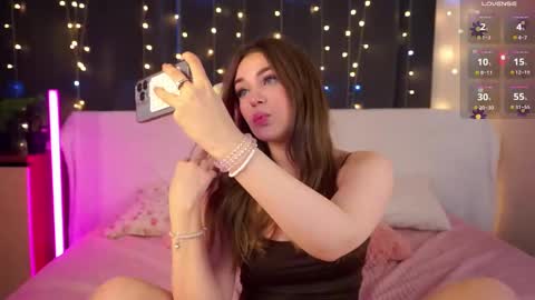 Isabella - streaming MondayTuesdayWednesdayFridaySaturdaySunday online show from March 6, 8:08 am