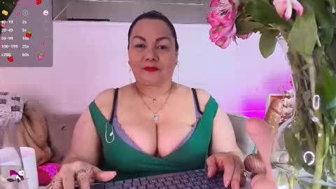 elenna_boobs_ online show from October 8, 6:44 am