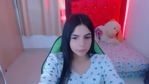 agnes online show from December 14, 6:20 pm