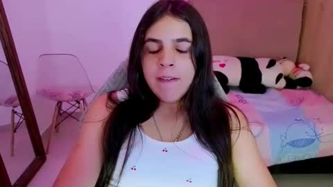 agnes online show from April 22, 7:04 pm