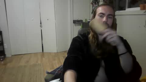 Snapshot of elephantfox chatting on December 15, 9:45 am fox online show from December 15, 9:45 am