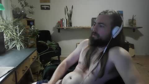 Snapshot of elephantfox chatting on January 11, 8:00 am fox online show from January 11, 8:00 am