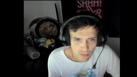 elephantrunkman online show from March 2, 5:44 am