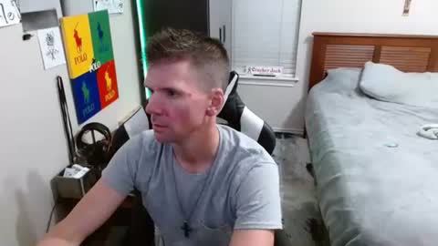 Snapshot of elevatetlb chatting on November 3, 6:14 am Walker online show from November 3, 6:14 am