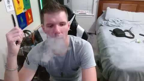 Snapshot of elevatetlb chatting on November 6, 4:02 am Walker online show from November 6, 4:02 am