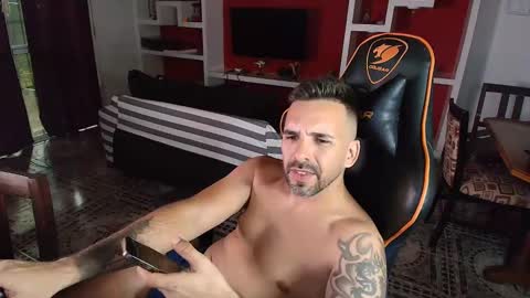 Snapshot of elfetas chatting on February 7, 3:01 am elfetas online show from February 7, 3:01 am