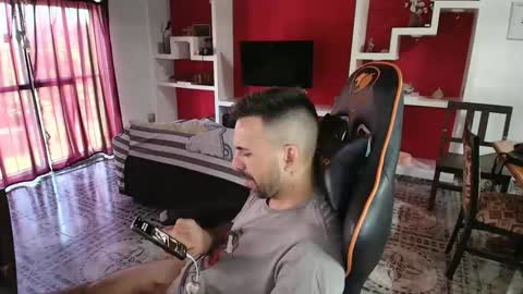 Snapshot of elfetas chatting on February 9, 8:34 pm elfetas online show from February 9, 8:34 pm