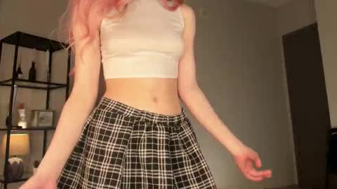 Elfie online show from November 25, 6:13 am