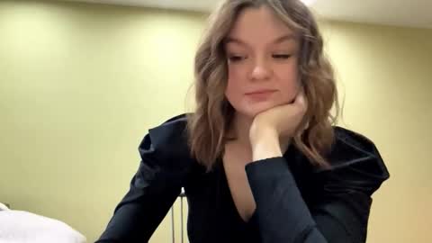 Mila online show from February 27, 5:24 pm