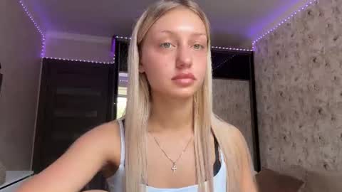 Snapshot of elfriededrewry chatting on July 21, 1:13 pm Kate online show from July 21, 1:13 pm