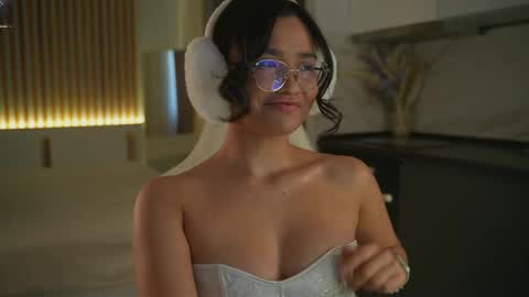 Eli  online show from April 19, 12:04 pm