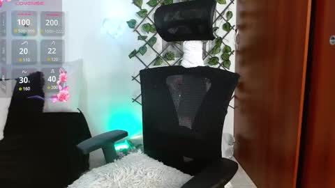 Snapshot of eli_gom_ chatting on March 2, 2:08 am Eliza online show from March 2, 2:08 am