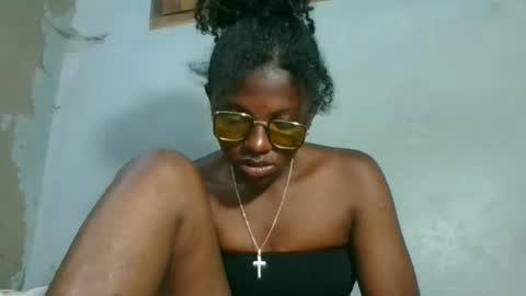 elia011 online show from November 22, 8:08 pm