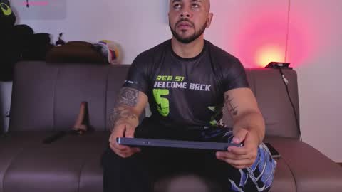 elian online show from February 22, 7:01 pm