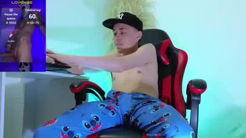 Snapshot of elian_cooper18 chatting on September 22, 12:34 am Elian online show from September 22, 12:34 am