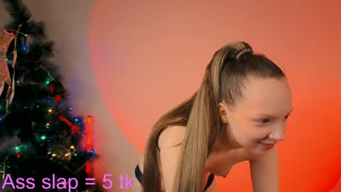 Ella online show from December 24, 7:39 am