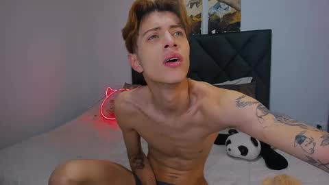 Snapshot of eliann_adam chatting on February 7, 9:58 am eliann_adam online show from February 7, 9:58 am