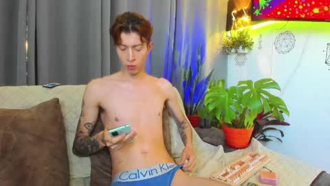 eliann_adam online show from May 9, 11:15 am