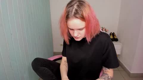 Snapshot of elieiza_xo chatting on October 4, 10:02 am elieiza_xo online show from October 4, 10:02 am