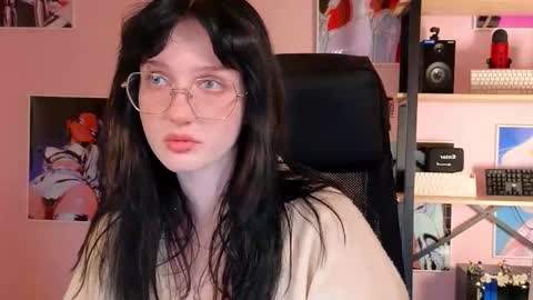 Snapshot of eliejay chatting on September 14, 8:08 pm Ellie online show from September 14, 8:08 pm