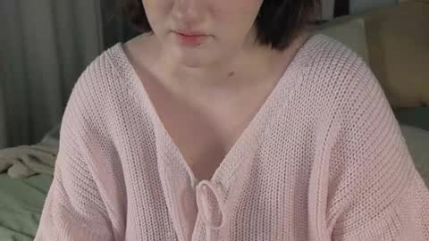 Snapshot of eliejay chatting on November 28, 5:21 am Ellie online show from November 28, 5:21 am