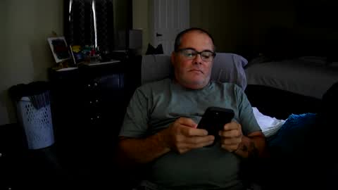 Snapshot of elierpons73 chatting on August 4, 7:16 pm elierpons73 online show from August 4, 7:16 pm