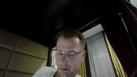 Snapshot of eliger35 chatting on November 15, 6:15 pm eliger35 online show from November 15, 6:15 pm