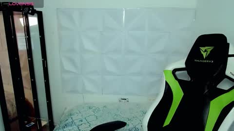 bby-santy online show from December 4, 4:38 pm