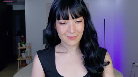 eliiih_ online show from October 4, 2:20 am