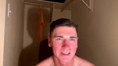 elijahkinky24 online show from May 15, 11:45 pm